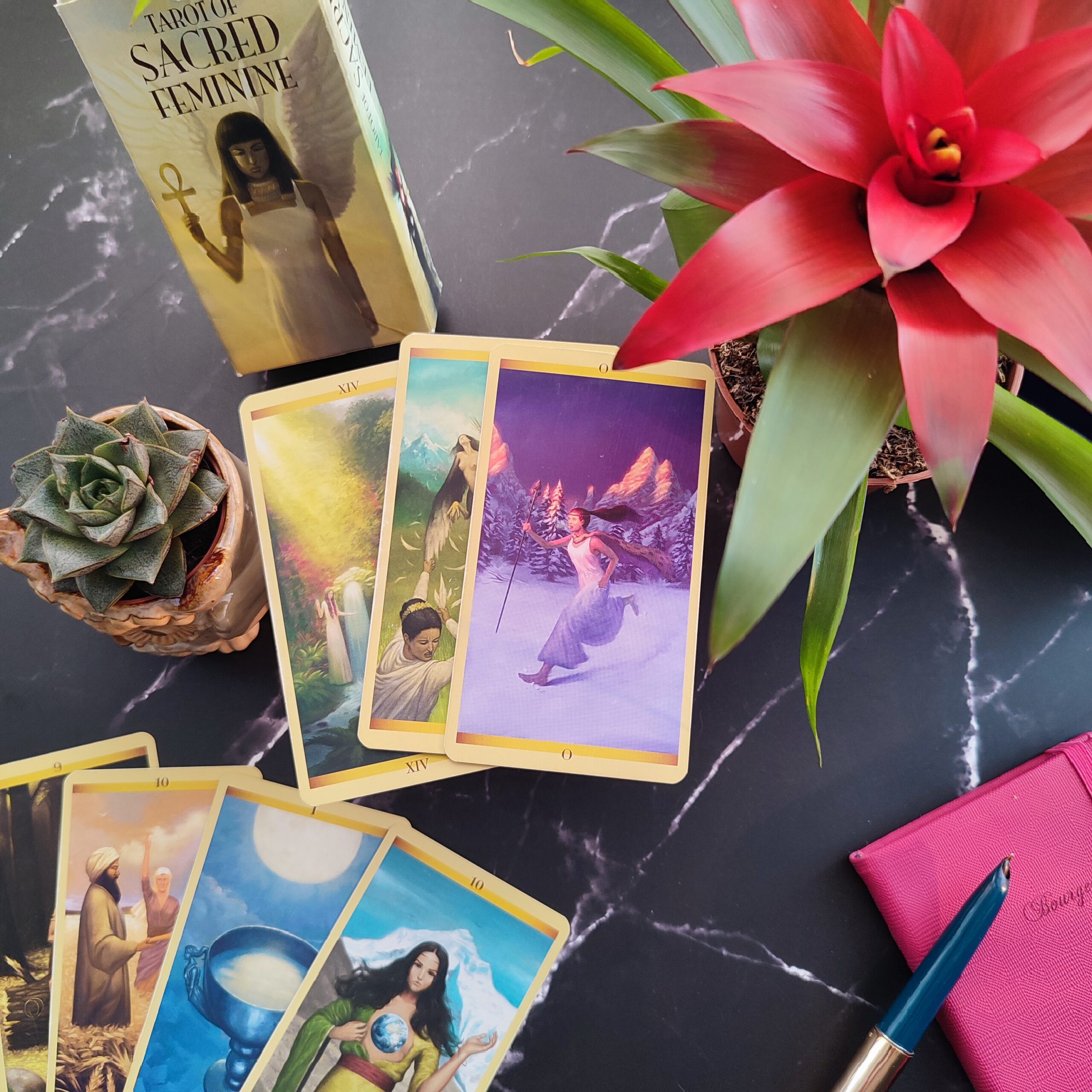 Tarot of Sacred Feminine - Зображення 2