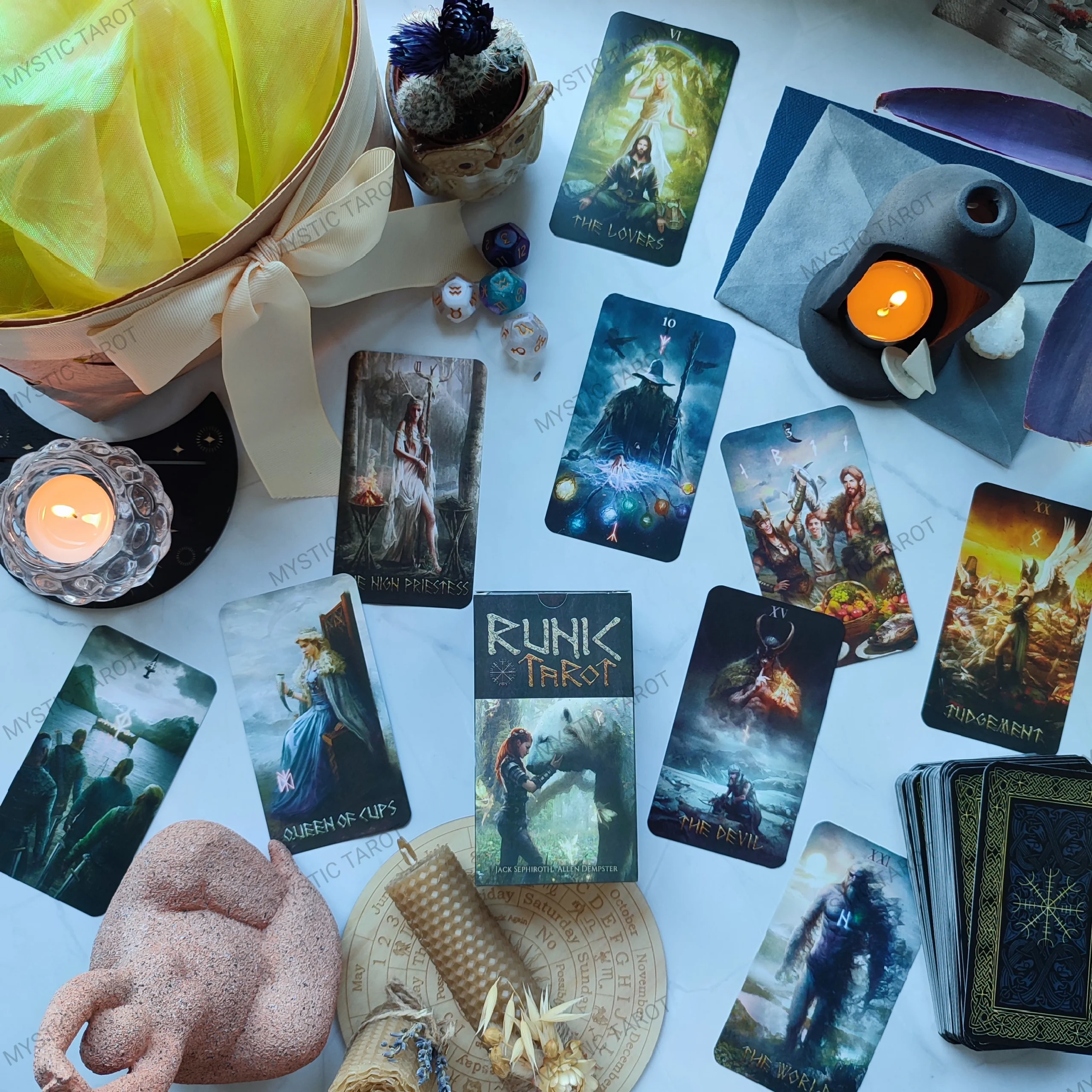 Рунічне Таро (Runic Tarot) 78 карт, купити, руни Футарк